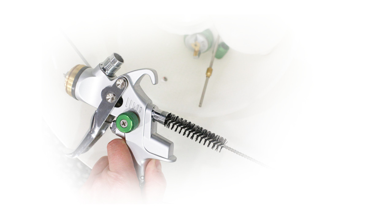 Spray gun cleaning